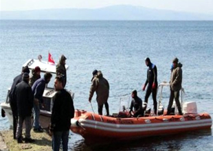 Kayıp balıkçıların teknesi bulundu