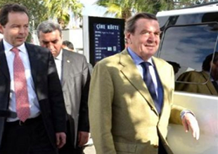 Gerhard Schröder'de Bodrum aşığı çıktı