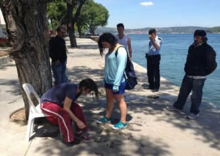 Polis, 14 yaşındaki kızı boğulmaktan kurtardı