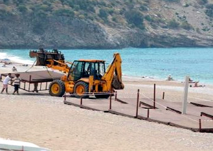 Turizmcilerden Ölüdeniz'de kirlilik isyanı