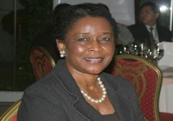 Monica Mbanefo Altın Çıpa'ya geliyor