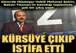 Müsteşar kürsüye çıkıp istifa etti