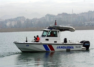 Beyşehir Gölü'nde jandarma  kaçak avcılığa geçit vermiyor