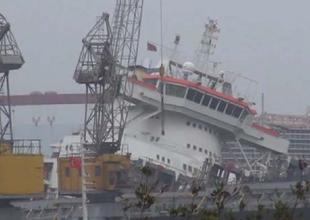 Gemak'ta bakıma alınan gemi yan yattı