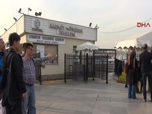 Bebek arabasından kayan çocuk denize düştü