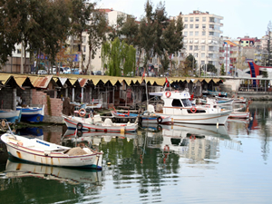 Akçabat'ta balıkçı barınakları Hilton oteli için yıkılacak