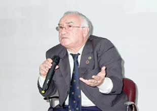 Prof. Necmettin Akten hayatını kaybetti