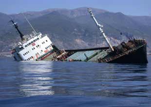 M/V Ulla bir türlü çıkartılamıyor