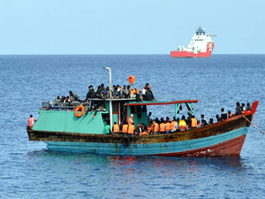 Akdeniz'de 7 ayrı teknedeki 700 göçmen kurtarıldı