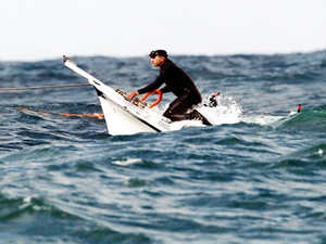 Batan teknede kaybolan 13 kişiden henüz haber yok