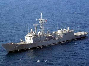 TCG Kemal Reis Fırkateyni törenle karşılanıyor