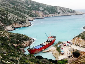 Karaya oturan ISIK-2 isimli Türk gemisinde kaçak sigara ele geçirildi