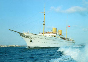 Savarona yatı Kuşadası Körfezi'nde