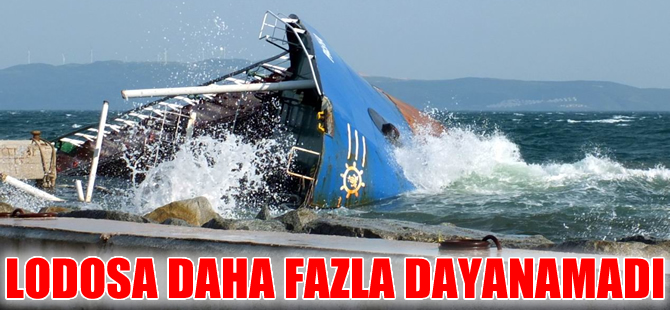 Narlı İskelesi’ndeki gemi tamamen sulara gömüldü