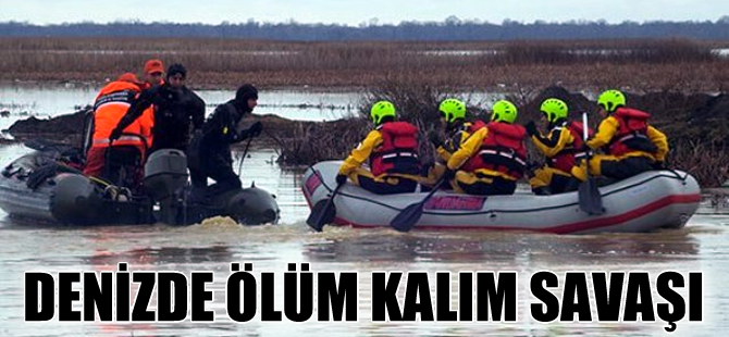 Fırtınada denizde mahsur kalan iki teknedeki 36 kişinin ölüm kalım savaşı