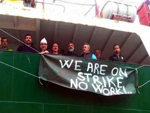 Türk gemiciler Aralık ayından bu yana gemide mahsur!