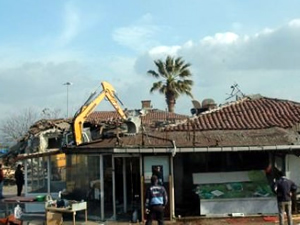 Kumkapı Balıkçılar Çarşısı yıkıldı