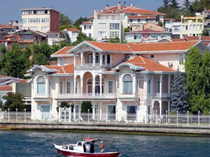 İstanbul Boğaz'ında 140 milyon euroya satılık yalı