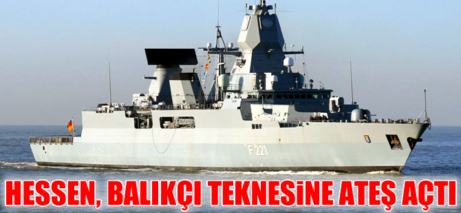 Alman savaş gemisi Afrika'da balıkçı teknesine ateş açtı