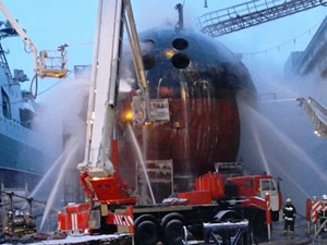 Rusya'da bakımda olan nükleer denizaltıda yangın çıktı