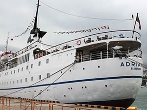 Kırım ambargosunu turistik gemiyle delme girişimi Mayıs'a kaldı