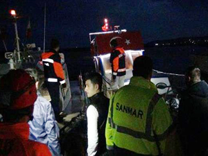 Fırtına nedeniyle sürüklenen teknedekiler kurtarıldı