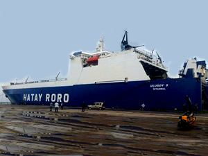 Nakliyecilerin TIR'ları denizden kendileri havadan yolculuk yapıyor