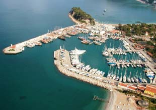Kemer Turkiz Marina'da yangın çıktı