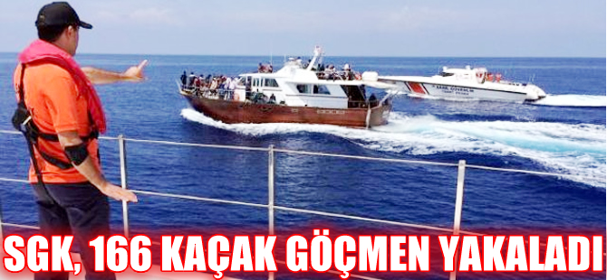 Finike açıklarında 166 kaçak yakalandı, göçmenleri taşıyan tekneler battı