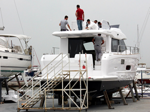 Yalova'da bakımları yapılan yatlar denize açılmayı bekliyor