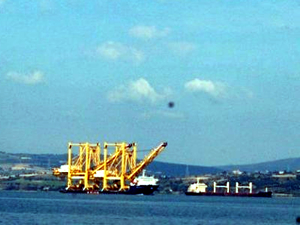Liman vinci taşıyan Dongbang Giant 3 gemisi Marmara Denizi'ne açıldı