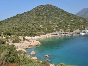 Kaş'ın el değmemiş İnceboğaz plajı betonlaşıyor