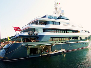 Dünyanın 9. Rusya'nın en zengini Bodrum'a demir attı