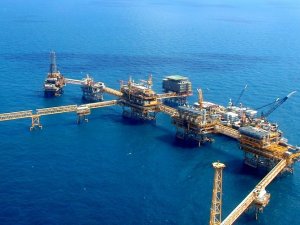 Meksika Köfrezi'nde 3 işçi ölümden döndü