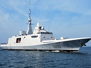 Fransa, DCNS'nin inşa ettiği fırkateyni Mısır'a teslim etti