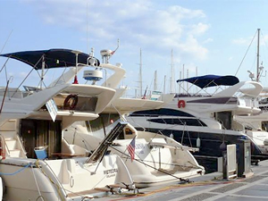 Marmaris Yat limanında bir garip uygulama