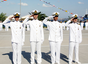 İTÜ Denizcilik Fakültesi’nde mezuniyet heyecanı