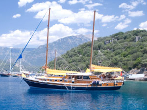 Rus zenginlerin Ege’de Mavi Tur keyfi