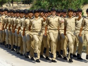 Genç bahriyeliler geleceğe hazırlanıyor