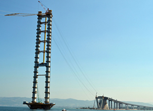 Körfez Geçiş Köprüsü'nde viyadükler de tamamlandı