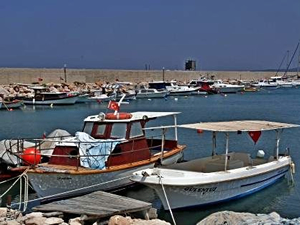 Mordoğan Balıkçı Barınağı'nda tekne bağlama parası krizi