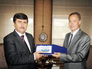 Piri Reis Üniversitesi Eğitim Gemisi Trabzon'a demir attı