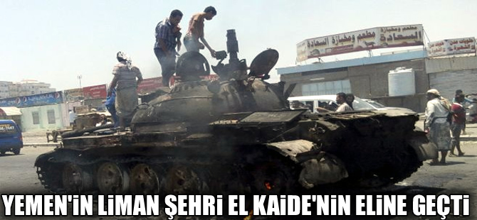 Yemen'in liman şehri Aden El Kaide'nin eline geçti