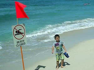 Denize boşalan kanalizasyon Hawai’de plaj kapattırdı