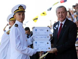 'Mavi Vatan'ın 223 yeni neferi diplomalarını aldı