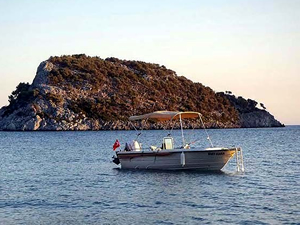 Datça'da çalınan tekne Yunanistan'da bulundu