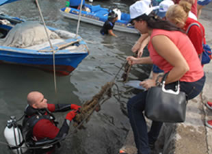 Denizin dibinden 5 dakikada dünyaları çıkardılar