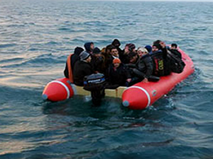 Ayvalık açıklarında sığınmacılar boğulmak üzereyken kurtarıldı