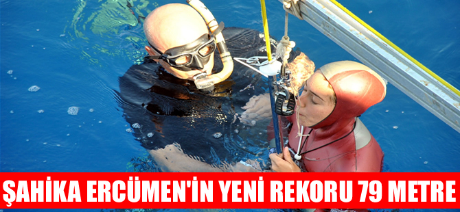 Dünya rekortmeni dalgıcımız Şahika Ercümen’den  İtalya’da yeni bir rekor dalışı