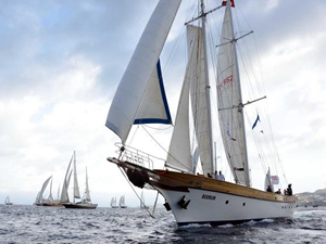 Yelkenli Ahşap Yat Yarışlarının 2'nci etabının galibi STS Bodrum Okul Gemisi oldu